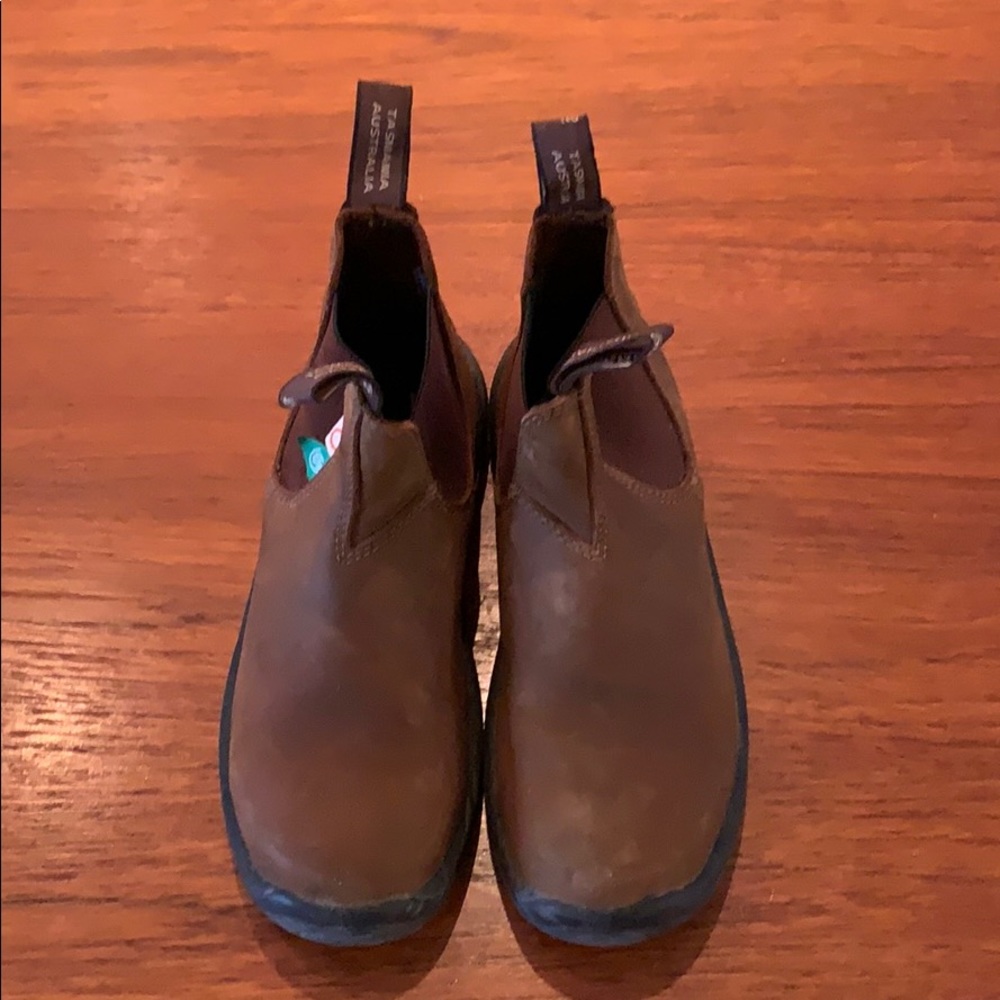 Steel toe B Tough Blundstones